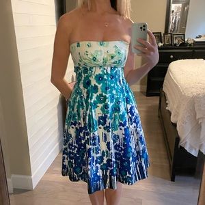 Calvin Klein strapless spring time dress, size 6